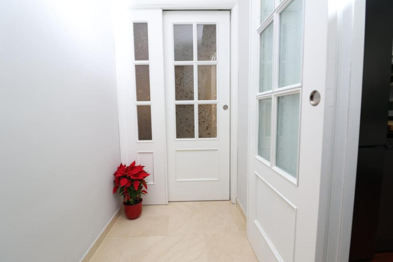 Piso En Pleno Centro De Huelva. Apartamento Exterior foto