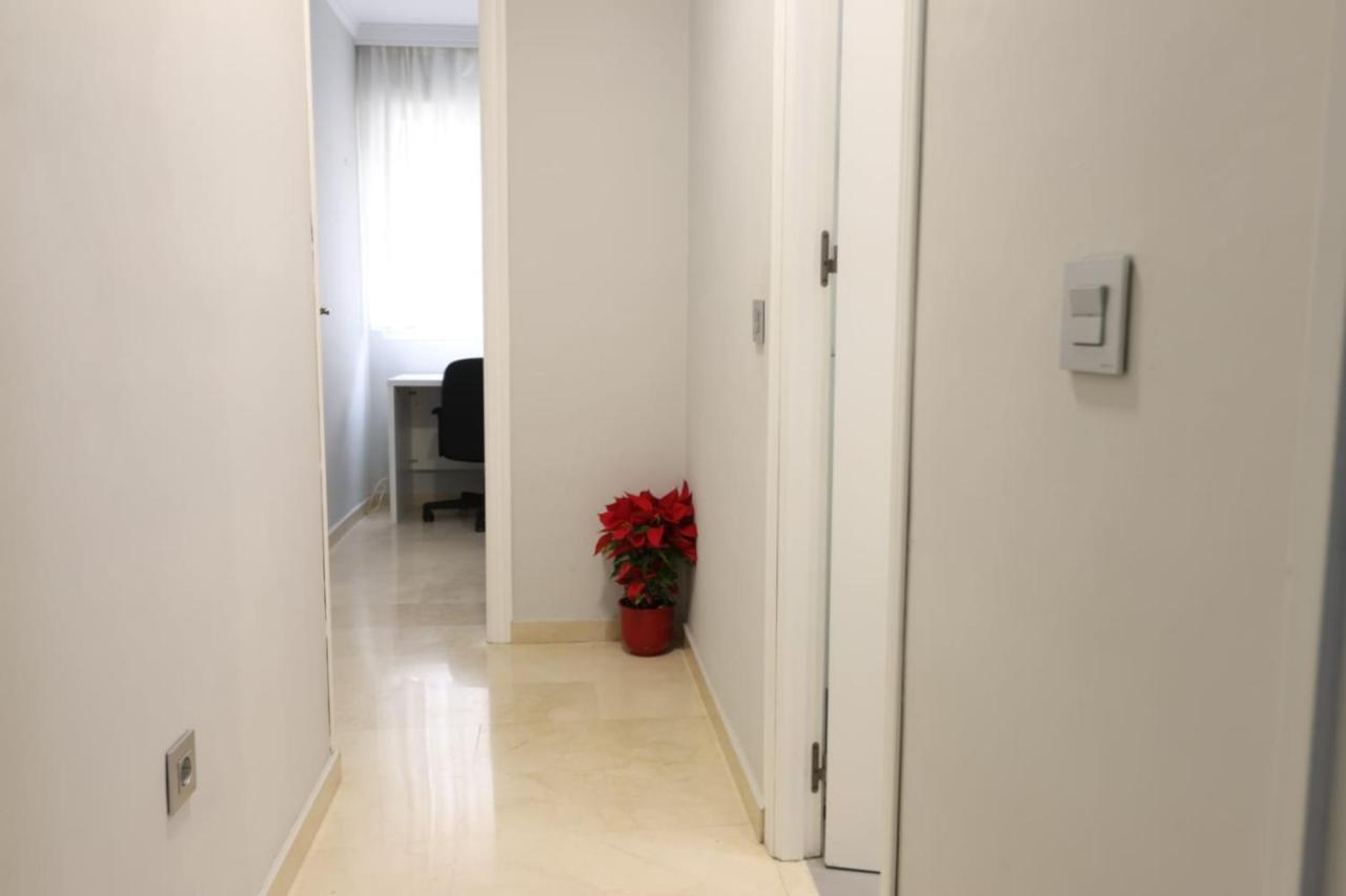 Piso En Pleno Centro De Huelva. Apartamento Exterior foto